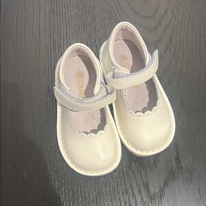 L'Amour Cream Kids Dress Shoes
